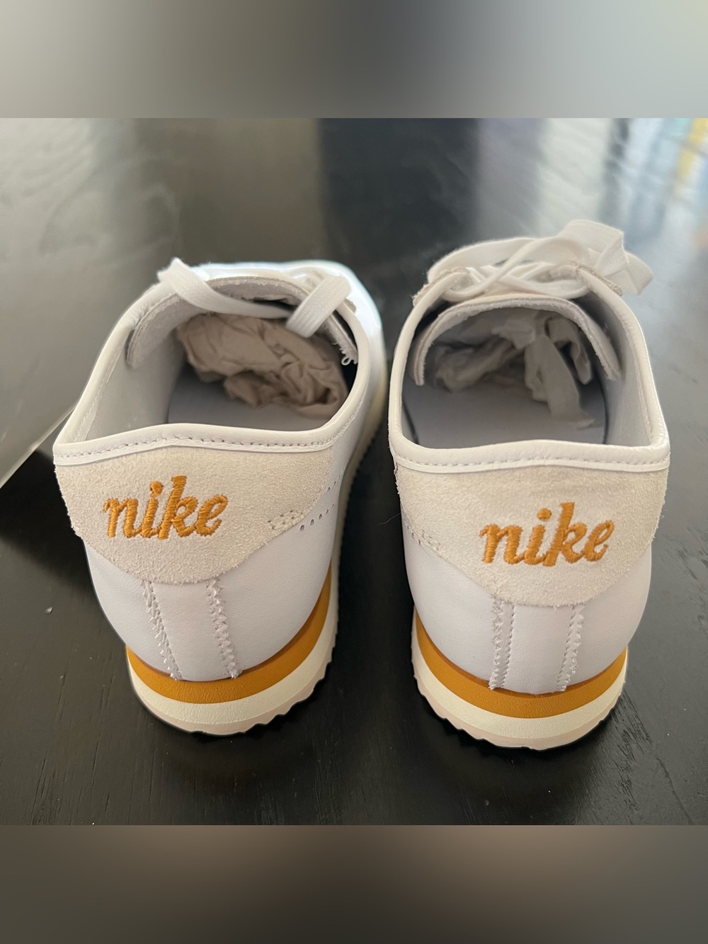 ✔️New✔️ NIKE Cortez Leather 'White Bronze Perforated Swoosh' - Picture 7 of 10